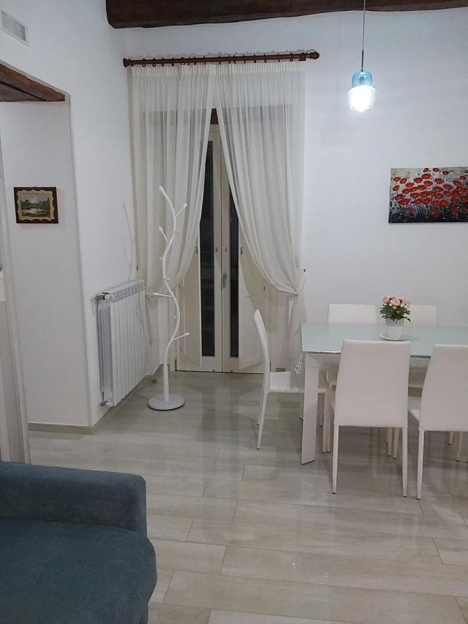 Al Teatro Verdi Luxury Apartment Salerno Exterior photo