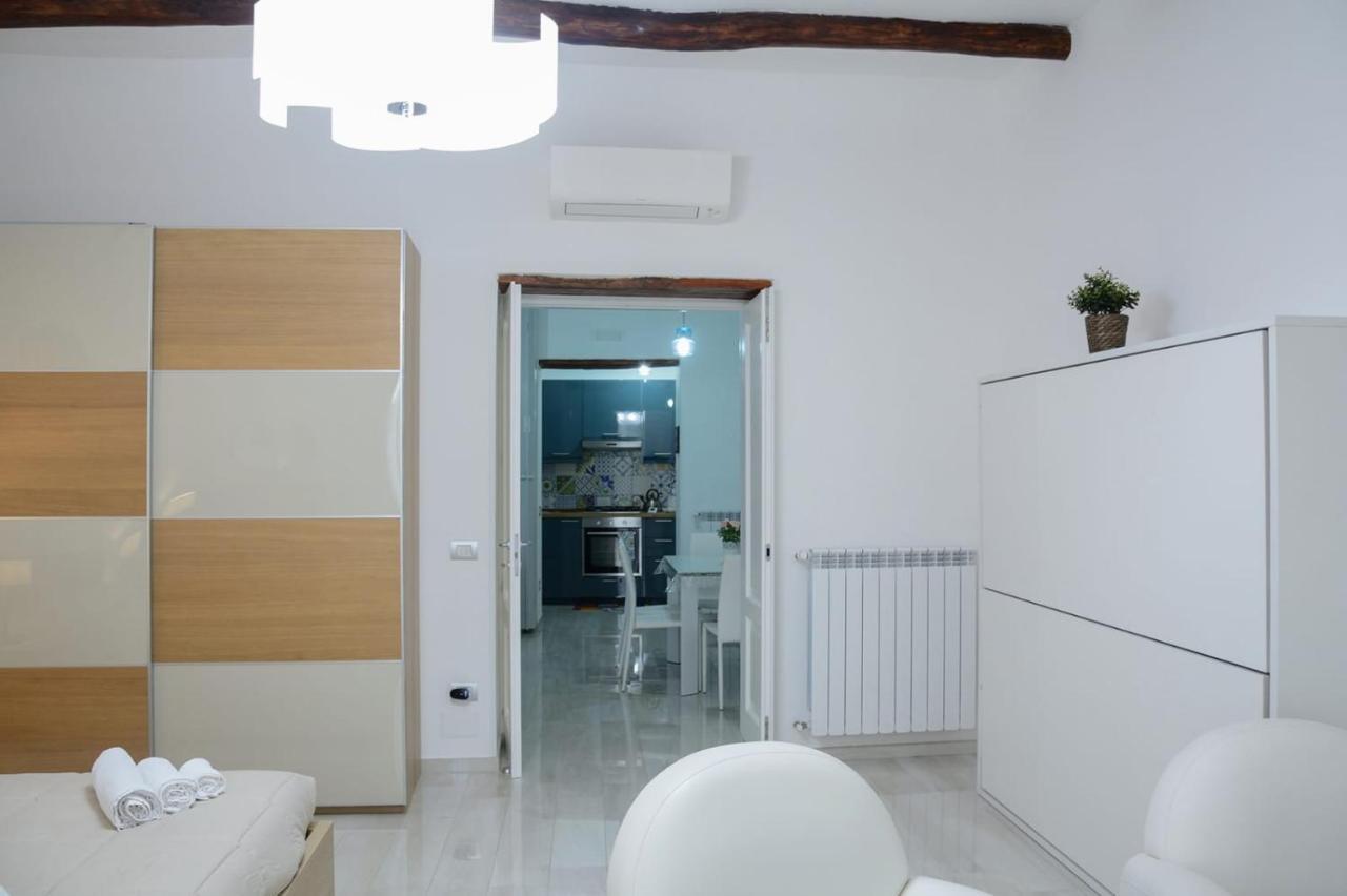 Al Teatro Verdi Luxury Apartment Salerno Exterior photo